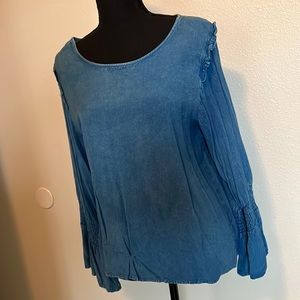 Jean-like 3/4 sleeve top L